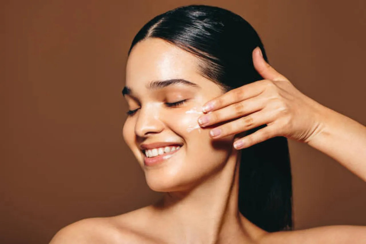 The Complete Guide to Skincare: Healthy, Glowing Skin Tips
